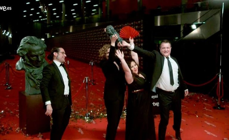 Laura Galán, Susi Sánchez y Eva Llorach recogiendo el Goya